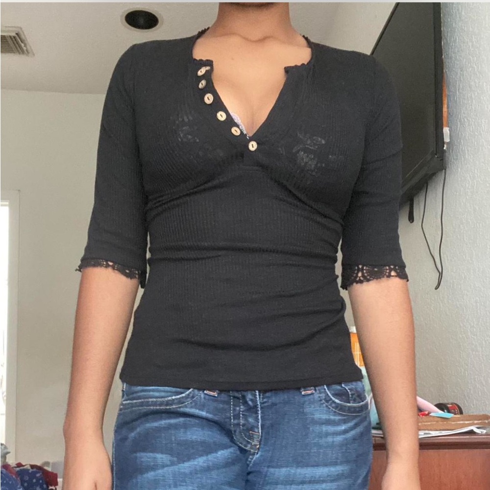 Y2K goth henley top